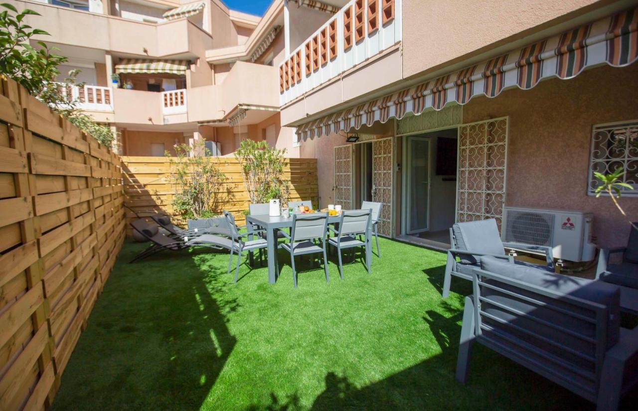 Le Ptit Max Centre Ville - Terrasse Sainte-Maxime Exterior photo