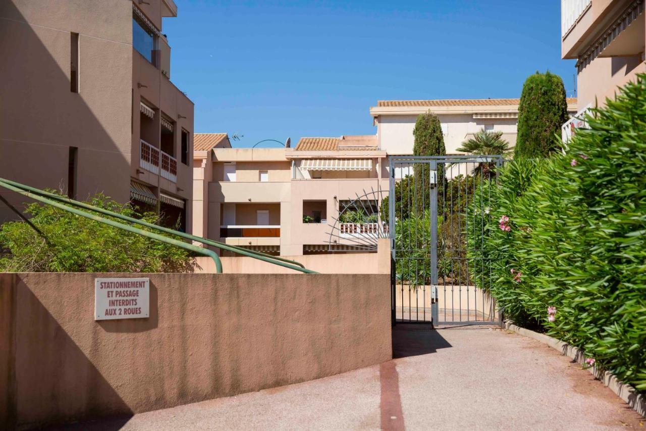 Le Ptit Max Centre Ville - Terrasse Sainte-Maxime Exterior photo